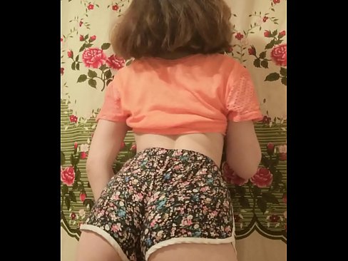 ❤️ دختر جوان سکسی که شورتش را جلوی دوربین در می آورد ️ ویدیو پورنو در fa.mysexpics.ru
